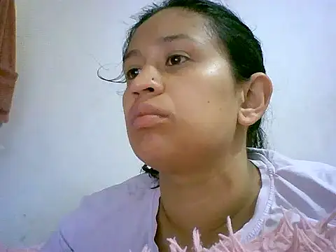 Snapshot of katrina-09 chatting on 04-29-26, 12:31 katrina-09 online show from 04-29-26, 12:31
