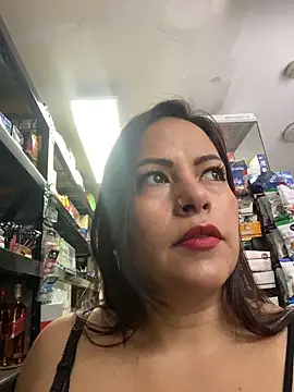 MIA ROSSEEE online show from 05-21-26, 12:45