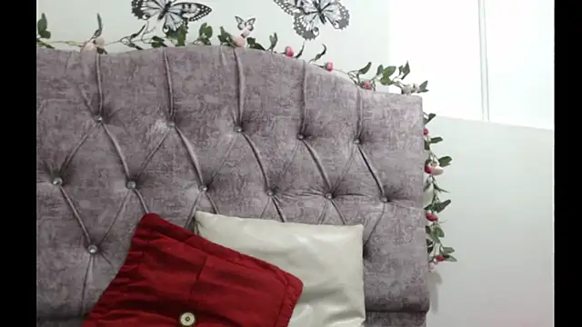 eimy rosse25 online show from 05-13-26, 08:16