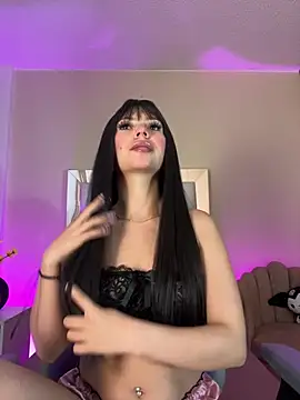 Snapshot of sweett_sophie1 chatting on 07-08-26, 10:14 sweett sophie1 online show from 07-08-26, 10:14