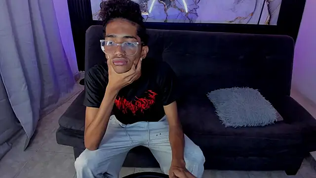 triiangel latinboy online show from 05-27-26, 12:57
