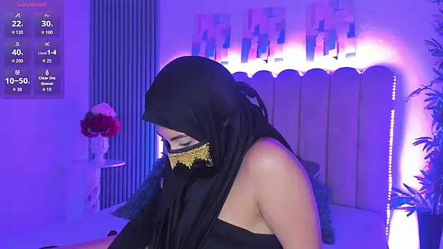 Snapshot of Layla_amirah chatting on 05-08-26, 02:39 Layla amirah online show from 05-08-26, 02:39