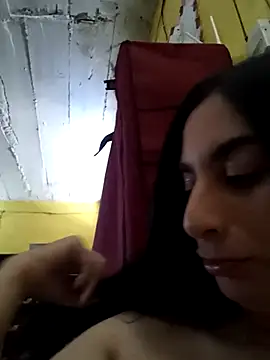 Perlizz 95 online show from 04-13-26, 06:02