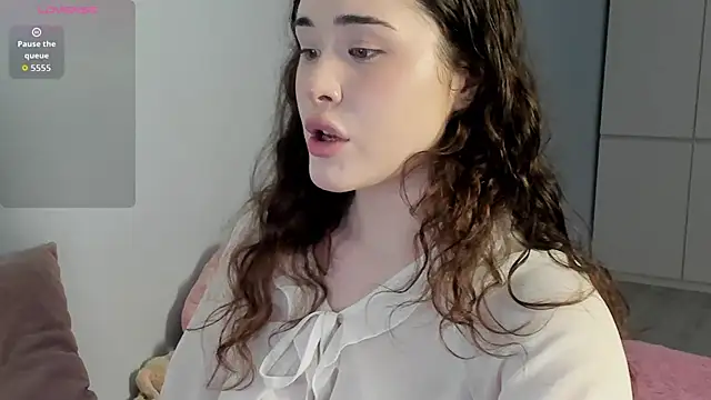 ChloeBlisss online show from 04-21-26, 03:35