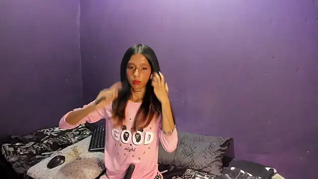 Indianteezerr online show from 05-24-26, 06:02