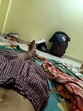  younger couples  online show from 04-23-26, 12:40