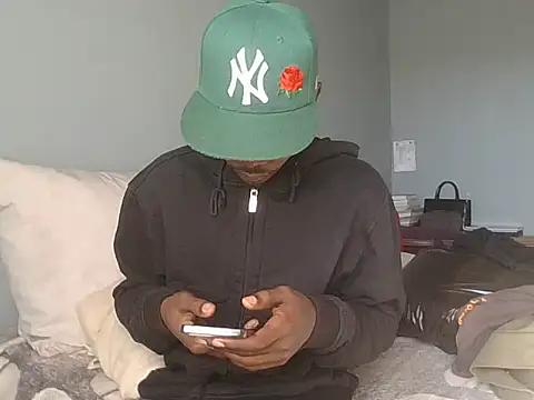Snapshot of Nkazimulz chatting on 05-20-26, 06:41 Nkazimulz online show from 05-20-26, 06:41