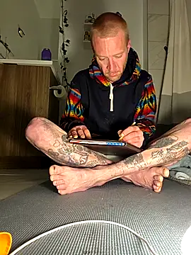 rawanduncut4u online show from 04-09-26, 07:58