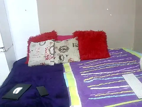 Snapshot of Sweetcandy31 chatting on 04-15-26, 06:26 Sweetcandy31 online show from 04-15-26, 06:26