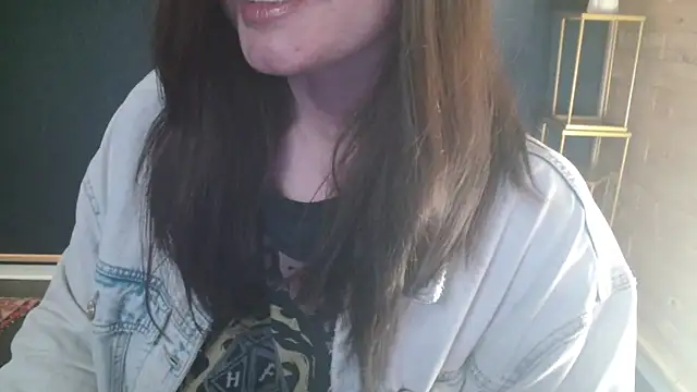 NicoleLove  online show from 04-21-26, 07:47
