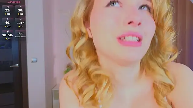 Snapshot of Brietdget chatting on 04-13-26, 09:37 Brietdget online show from 04-13-26, 09:37