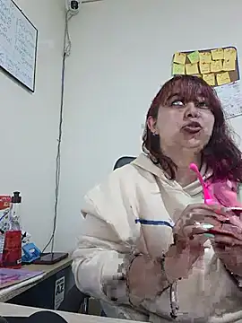 AliceScoot  online show from 06-15-26, 02:36