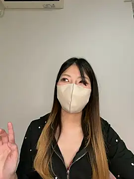 Snapshot of mii2222 chatting on 04-16-26, 12:28 mii2222 online show from 04-16-26, 12:28