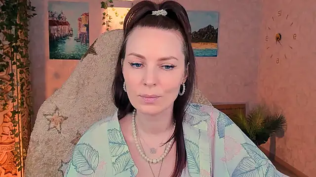 LanaRadiance online show from 04-27-26, 02:37