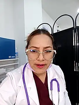 Snapshot of LUISA__07 chatting on 05-02-26, 02:00 LUISA 07 online show from 05-02-26, 02:00