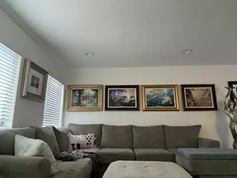 youngwildfreee online show from 05-11-26, 07:33