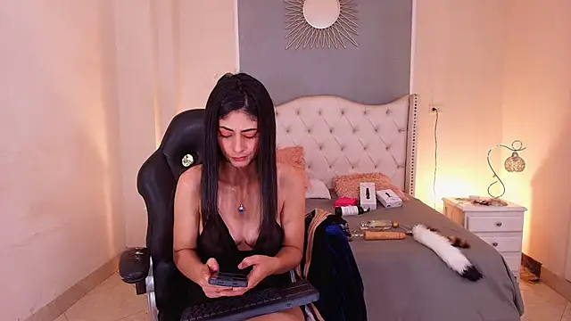 Snapshot of elizabeth_santos1 chatting on 06-29-26, 10:15 elizabeth santos1 online show from 06-29-26, 10:15