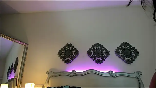 Coraline Saenz online show from 04-14-26, 07:31