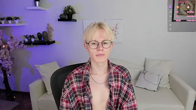 Liam Blair online show from 07-11-26, 03:31