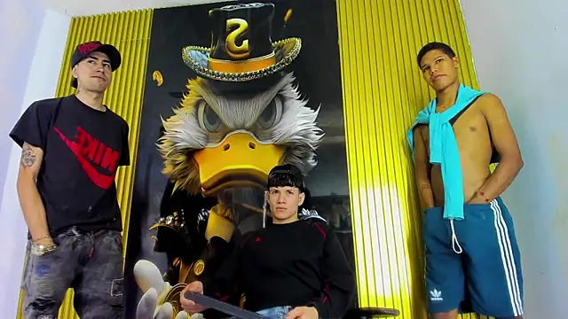 Snapshot of Gang_Members_xxx_ chatting on 04-14-26, 03:56 Gang Members xxx online show from 04-14-26, 03:56