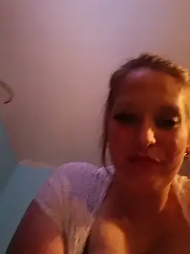 BOUNCYdddBRE online show from 04-23-26, 07:52