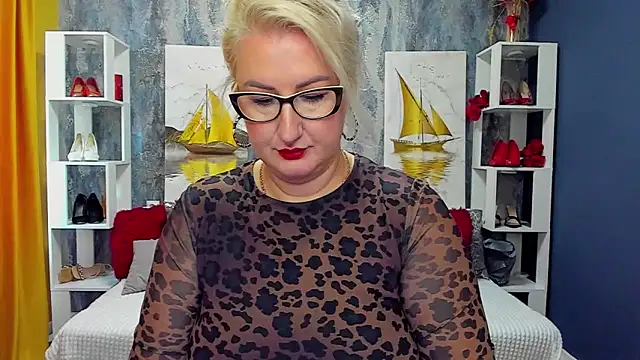 DianaFrances online show from 04-25-26, 09:45