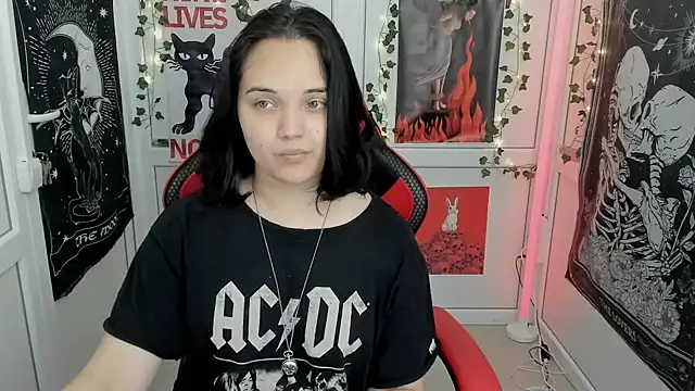 Caroline cutte online show from 06-26-26, 07:13