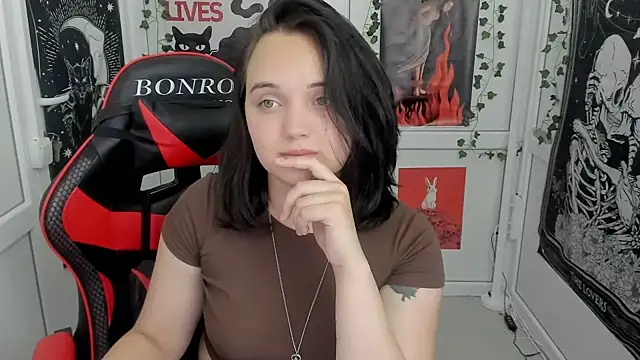 Caroline cutte online show from 07-20-26, 10:39