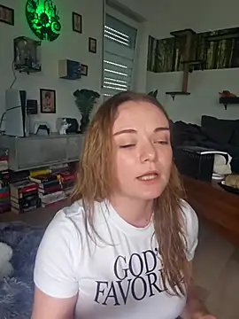 AliceLiddle  online show from 04-13-26, 04:34