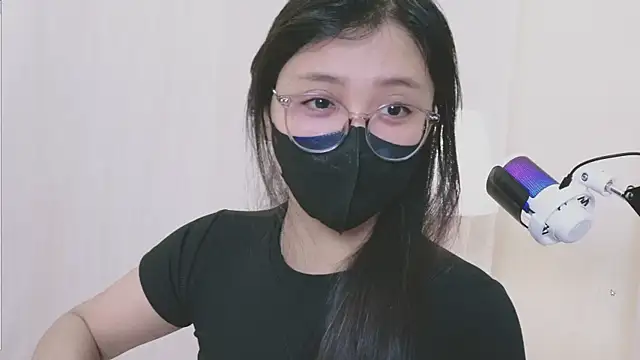 Snapshot of Chan_Chann chatting on 04-19-26, 02:11 Chan Chann online show from 04-19-26, 02:11
