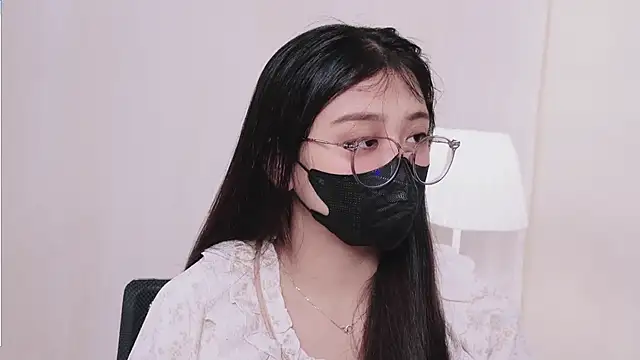 Snapshot of Chan_Chann chatting on 04-20-26, 01:19 Chan Chann online show from 04-20-26, 01:19