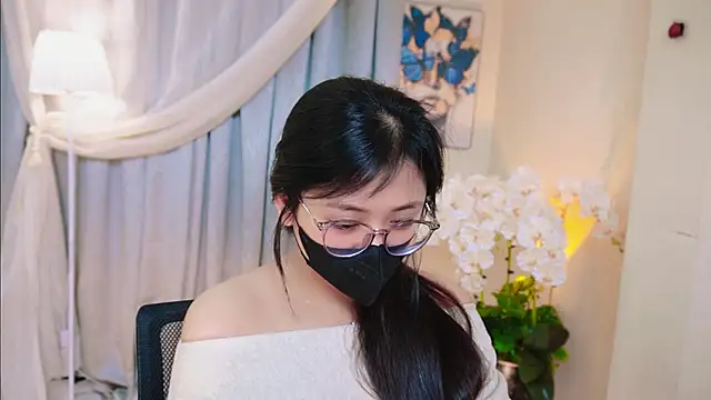 Snapshot of Chan_Chann chatting on 05-04-26, 02:18 Chan Chann online show from 05-04-26, 02:18