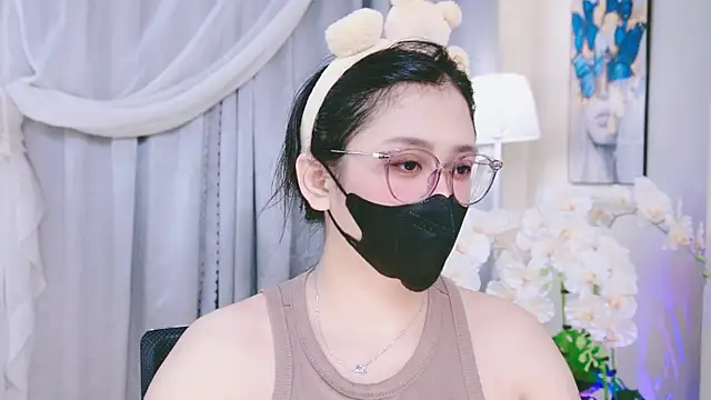 Snapshot of Chan_Chann chatting on 06-06-26, 02:33 Chan Chann online show from 06-06-26, 02:33