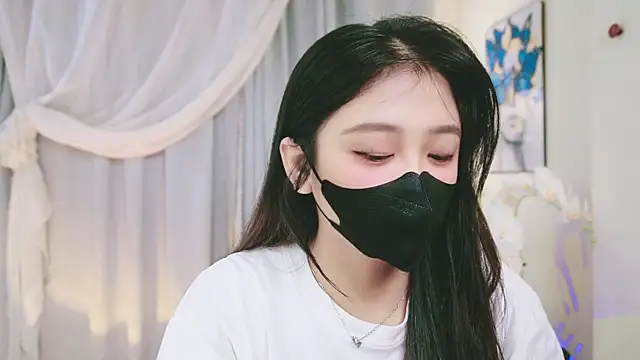 Snapshot of Chan_Chann chatting on 06-16-26, 05:10 Chan Chann online show from 06-16-26, 05:10