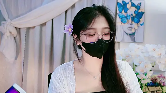 Snapshot of Chan_Chann chatting on 07-10-26, 03:55 Chan Chann online show from 07-10-26, 03:55