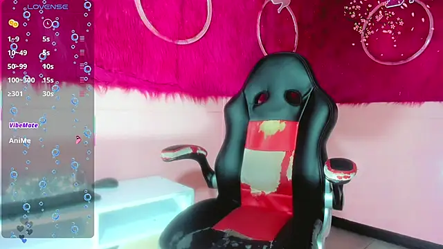 Leonela Castro  online show from 04-27-26, 11:52