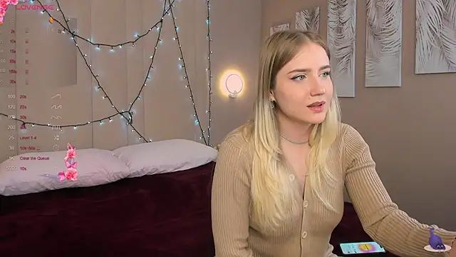 Snapshot of Liacandy_ chatting on 04-11-26, 11:14 Liacandy online show from 04-11-26, 11:14