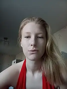 Snapshot of Tanya_Savel chatting on 04-27-26, 01:14 Tanya Savel online show from 04-27-26, 01:14