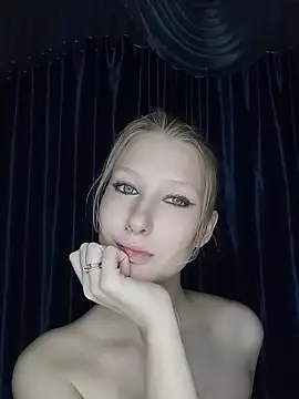Snapshot of Tanya_Savel chatting on 05-01-26, 02:32 Tanya Savel online show from 05-01-26, 02:32
