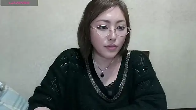 Snapshot of Anna_jpn8 chatting on 05-18-26, 12:33 Anna jpn8 online show from 05-18-26, 12:33