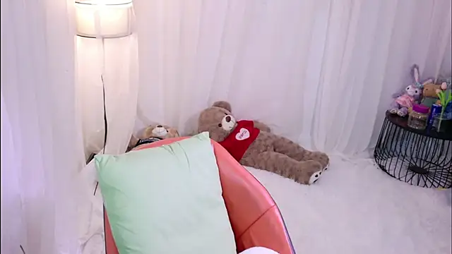 Zoe-001 online show from 06-06-26, 02:33