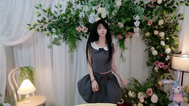 Zoe-001 online show from 06-24-26, 03:00