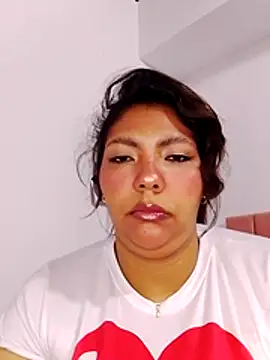 Snapshot of Izel_ chatting on 04-30-26, 11:20 Izel online show from 04-30-26, 11:20