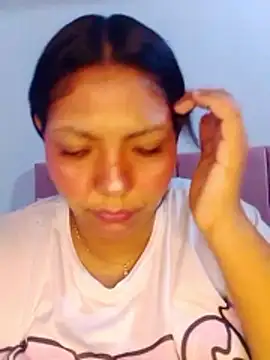 Snapshot of Izel_ chatting on 05-20-26, 02:07 Izel online show from 05-20-26, 02:07