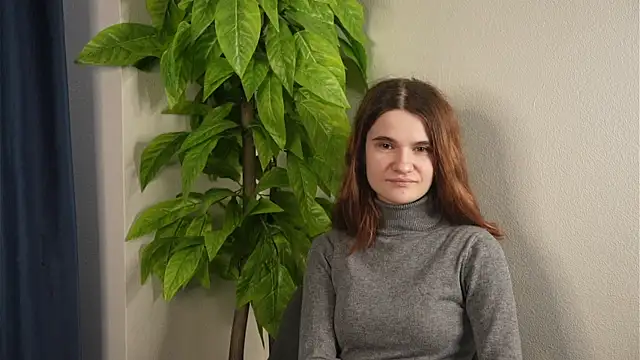 Snapshot of LitaLoeppke chatting on 04-13-26, 10:43 LitaLoeppke online show from 04-13-26, 10:43