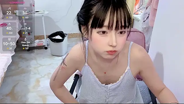 Snapshot of Kaixin-baobao chatting on 05-28-26, 10:56 Kaixin-baobao online show from 05-28-26, 10:56