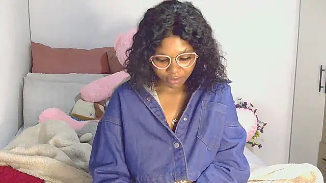 Snapshot of Darrkdeeva669 chatting on 06-27-26, 05:12 Darrkdeeva669 online show from 06-27-26, 05:12