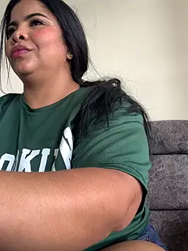 Snapshot of megan_purpura chatting on 06-19-26, 07:39 megan purpura online show from 06-19-26, 07:39