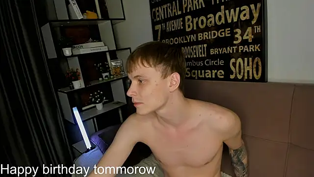 TwinkWhite online show from 05-14-26, 09:10