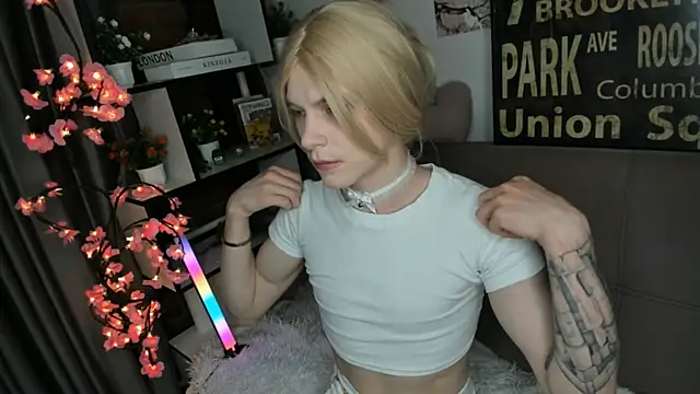 TwinkWhite online show from 05-30-26, 09:56